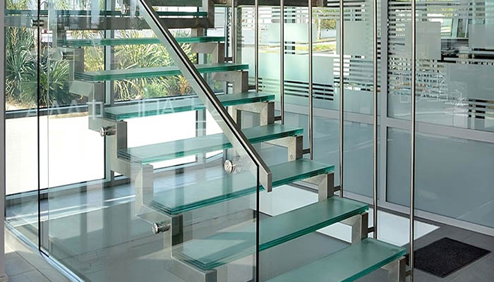 امنیت نرده های شیشه ای