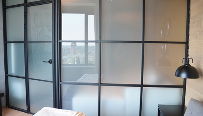 پارتیشن شیشه ای مات