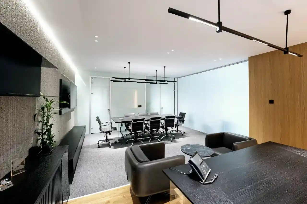 پارتیشن شیشه ای؛ انتخابی هوشمندانه برای نسل جدید فضاها