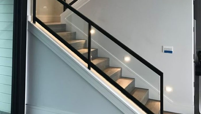 معایب نرده شیشه ای