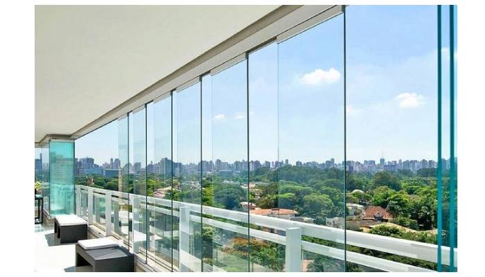 مزایای نصب شیشه بالکن متحرک