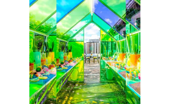 شیشه رنگی در چه رنگ هایی موجود است ؟