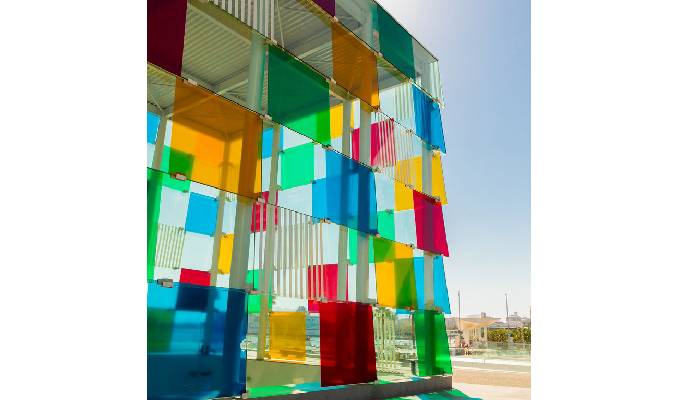 چند نکته درباره شیشه رنگی در معماری