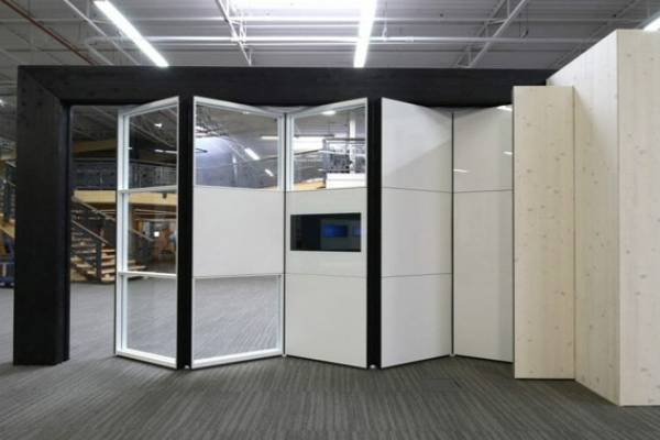 پارتیشن های متحرک با قابلیت تغییر رنگ