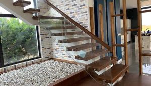 هندریل و جان پناه شیشه ای