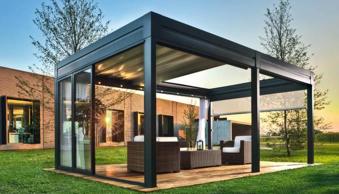 آلاچیق شیشه ای بیرونی با سقف متحرک و نور قابل تنظیم