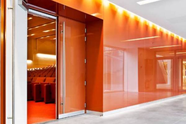 شیشه لاکوبل در ساختمان سازی