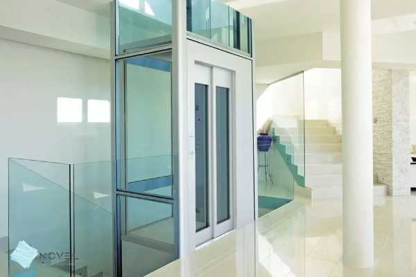 آسانسور شیشه ای خانگی