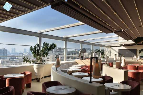 سقف شیشه ای رستوران